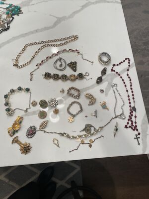 Lot De Bijoux Vintage Et Fantaisie - Boucles D'oreilles Et Autres, Multicolore, Occasion