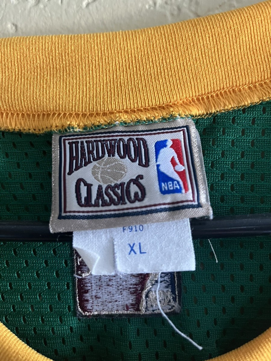 Vintage 90s Hardwood Classics Boston Celtics NBA Green