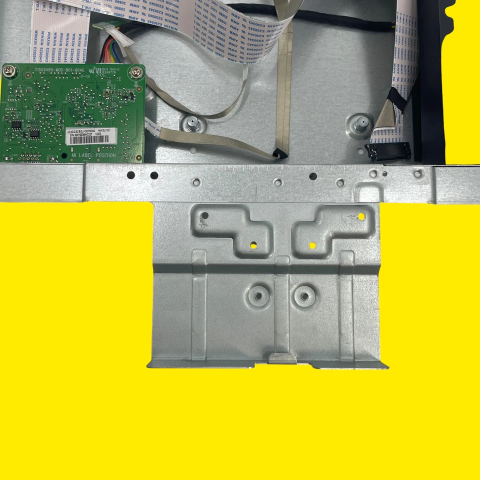 ASUS va27e Mother Board / Power Supply Board #6453 z63/526 - Image 4 of 4