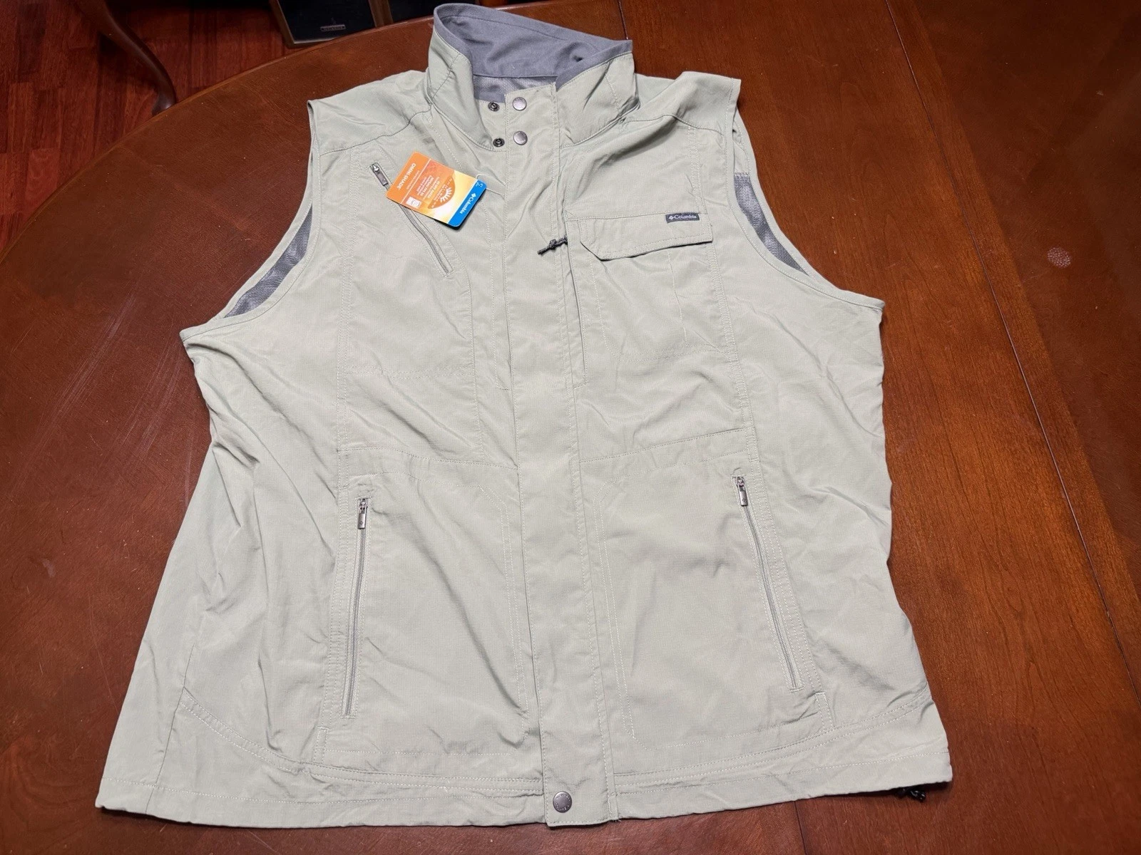 NWT Columbia Vest Men XXL Omni Shade Vented Zip Silver Ridge Green XXL