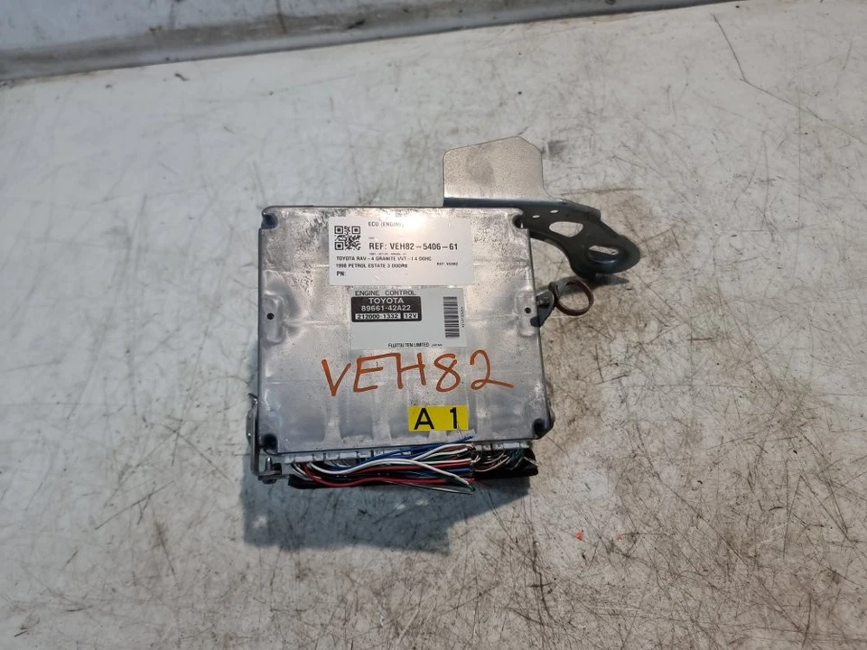 Toyota Rav4 Engine Control Unit ECU 2.0 Petrol Manual 2005 Facelift 89661-42A22 - Image 3 of 4