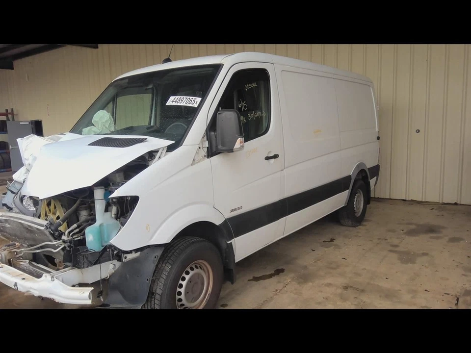 (LOCAL PICKUP ONLY) Driver Left Fender Fits 14-18 MERCEDES SPRINTER 2500 1242746 Foto 2 de 4