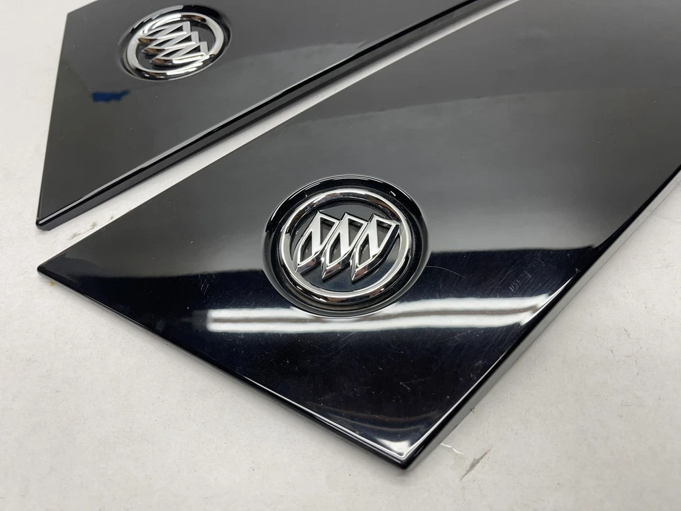 2013-2017 BUICK ENCLAVE 原始设备制造商黑色铬制后方右套装模塑装饰面板 — 第 4/4 张图片