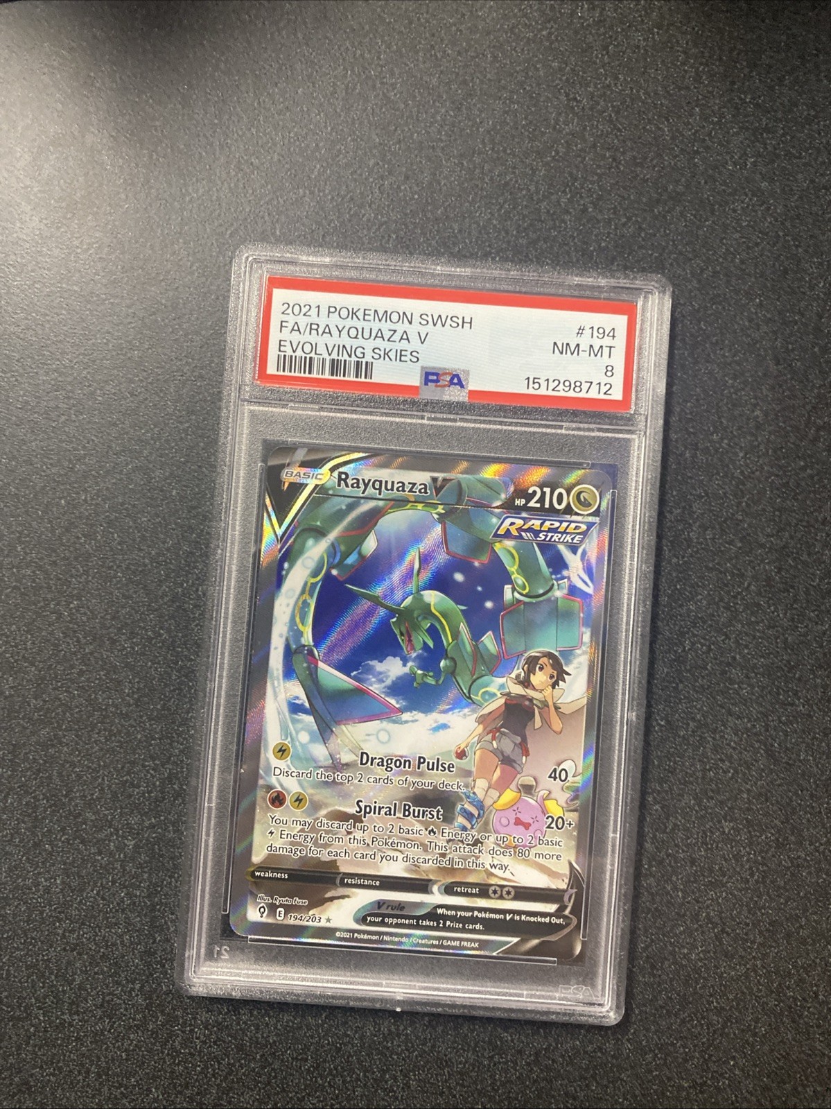2021 Pokemon SWSH FULL ART Rayquaza V 194/203 Evolving Skies Holo PSA 8