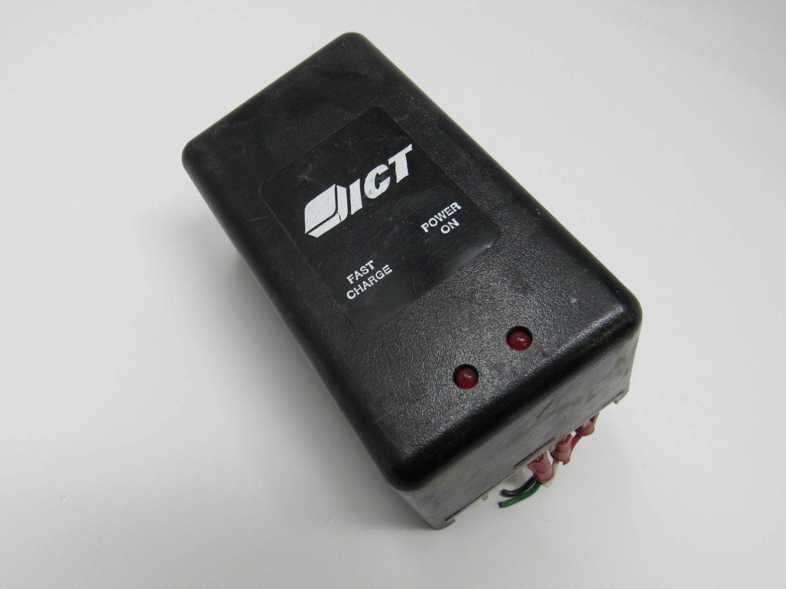 Ault Inc Fast Charge For Rechargeable Batteries Output 1.25A Type 2 7VA-12125-08