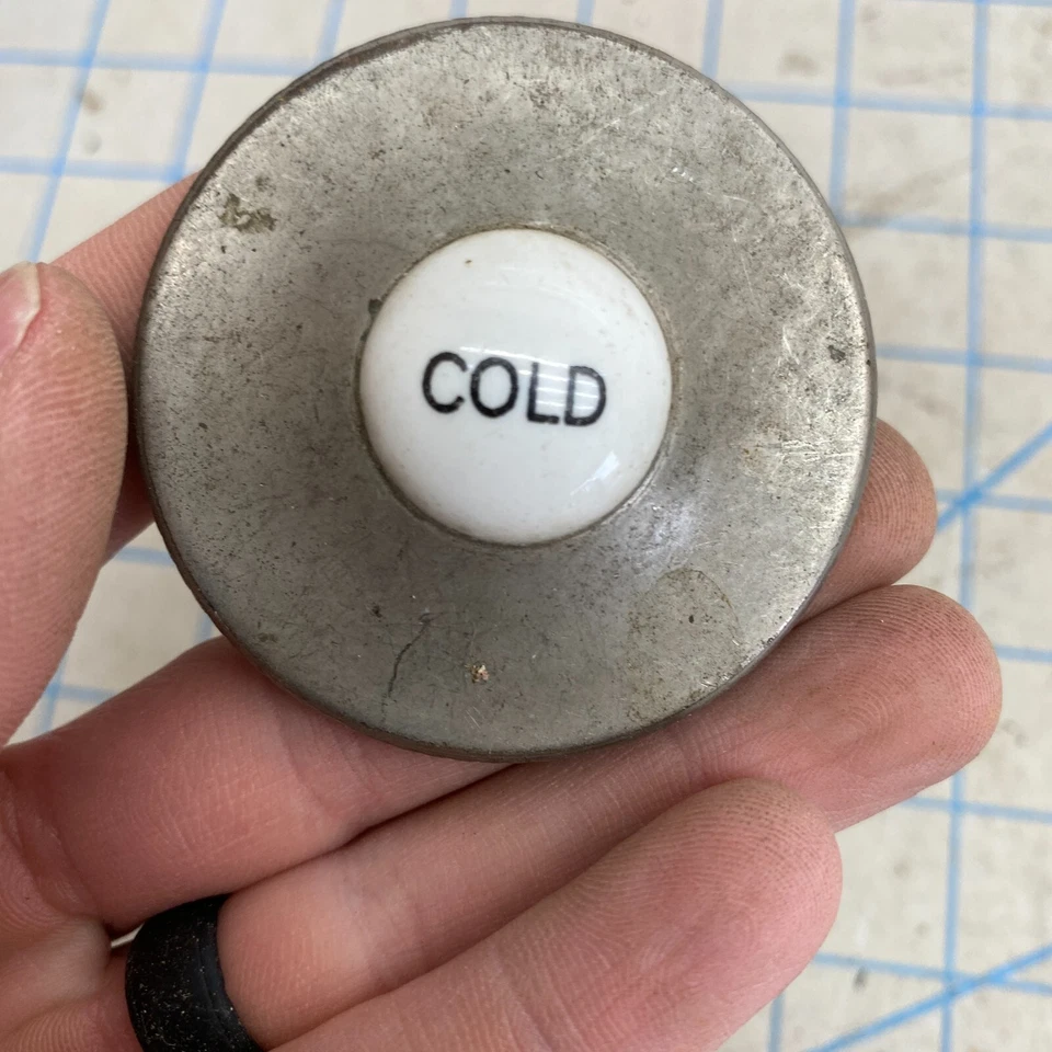 Par De Colección Grifo Fregadero De Porcelana Cromo Frío Manija Giratoria Perilla Redonda Foto 2 de 4