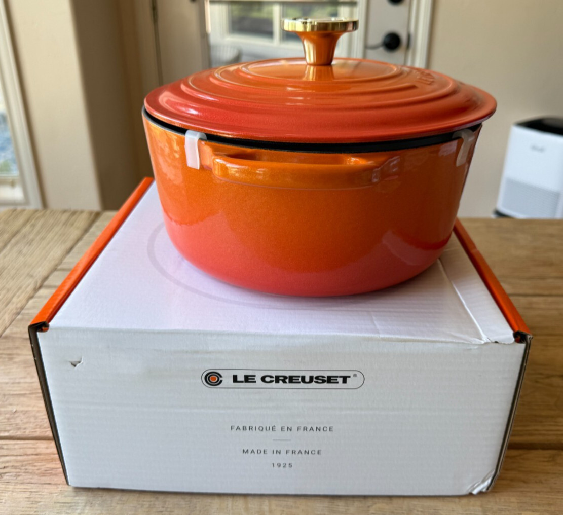 Le Creuset Signature Round Dutch Oven w/ Crucible Knob Flamme Doree 4.5 qt NEW
