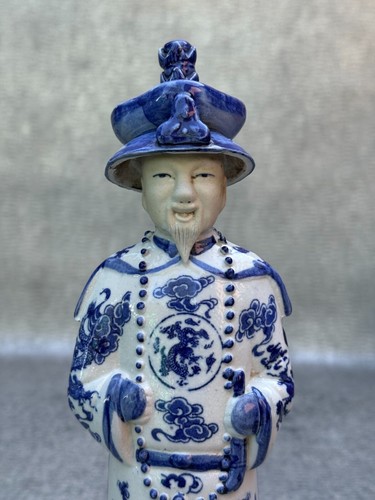 ANTIQUE BLUE & WHITE CHINESE QING EMPEROR PORCELAIN FIGURINE SIGNED 11 1/2" ASIA - Picture 16 of 18