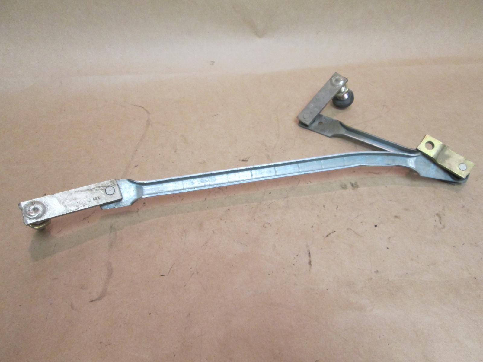 Ferrari 512 TR Windshield Wiper Motor Levers # 63467900