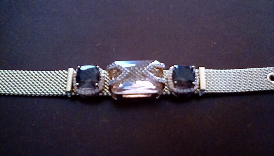 Pulsera Colectiva KEEP - Pulsera Malla Dorada con (3) Dijes Foto 2 de 2