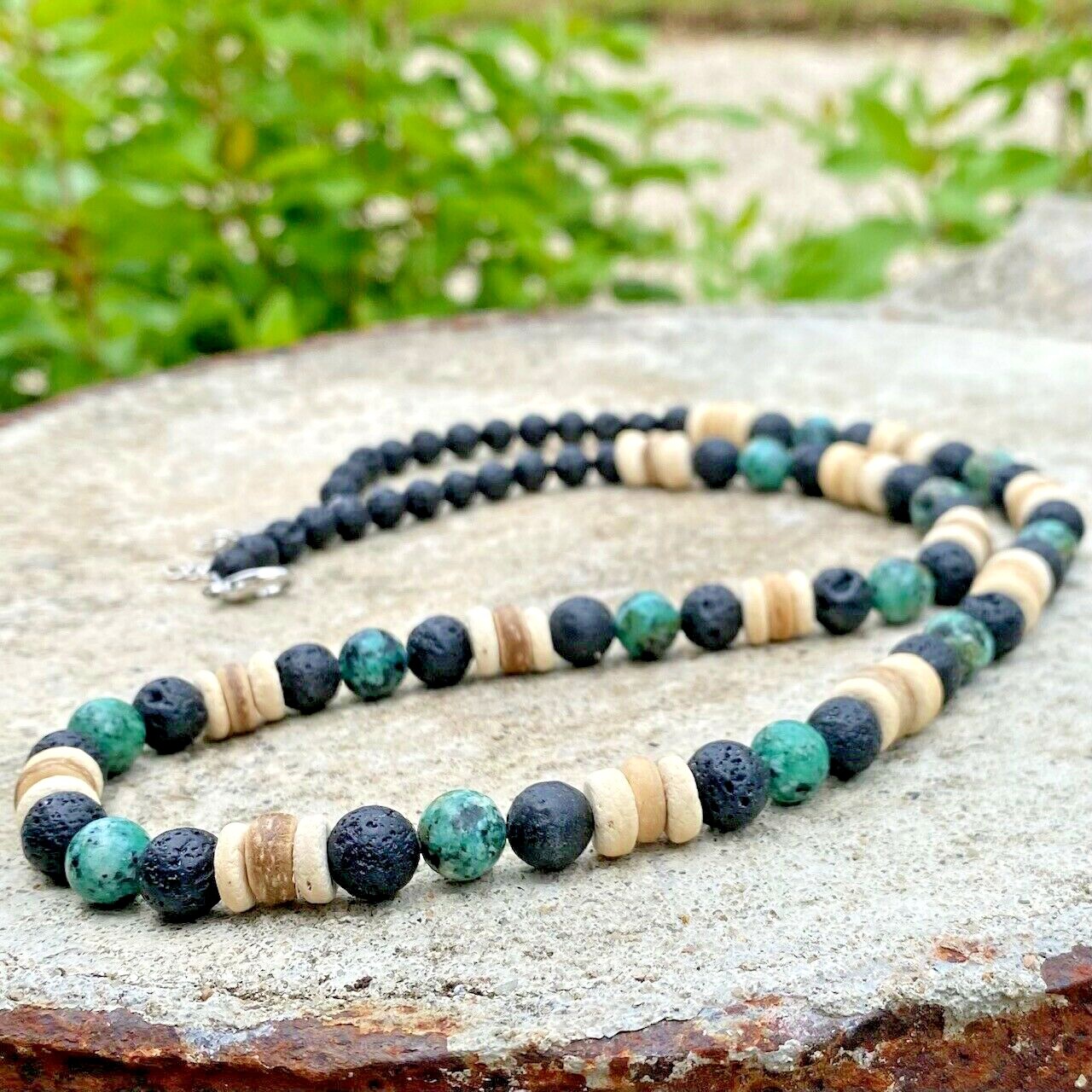 Collier Turquoise d'Afrique Lave et Bois de Coco Idéal pour Méditation et Yoga