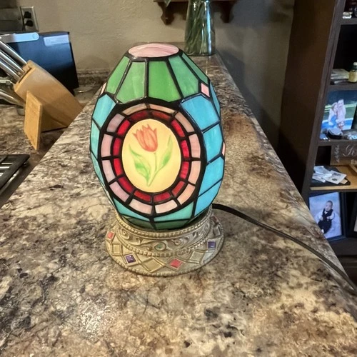 Tiffany Style Stained Art Nouveau Glass leaded CHEYENNE Lamp With Tulip Vtg