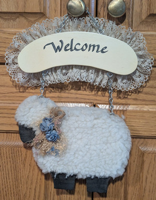 Vtg Wooden Hanging Welcome Sheep Sign Lambs Wool Lace Chain Country  11 x 9