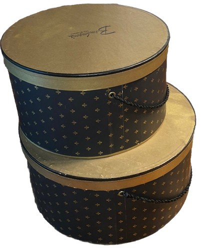 Bamberger's Department NJ Flor De Lis Hat Box Nero Oro Nidificazione Set di 2 VNTG - Foto 2 di 19