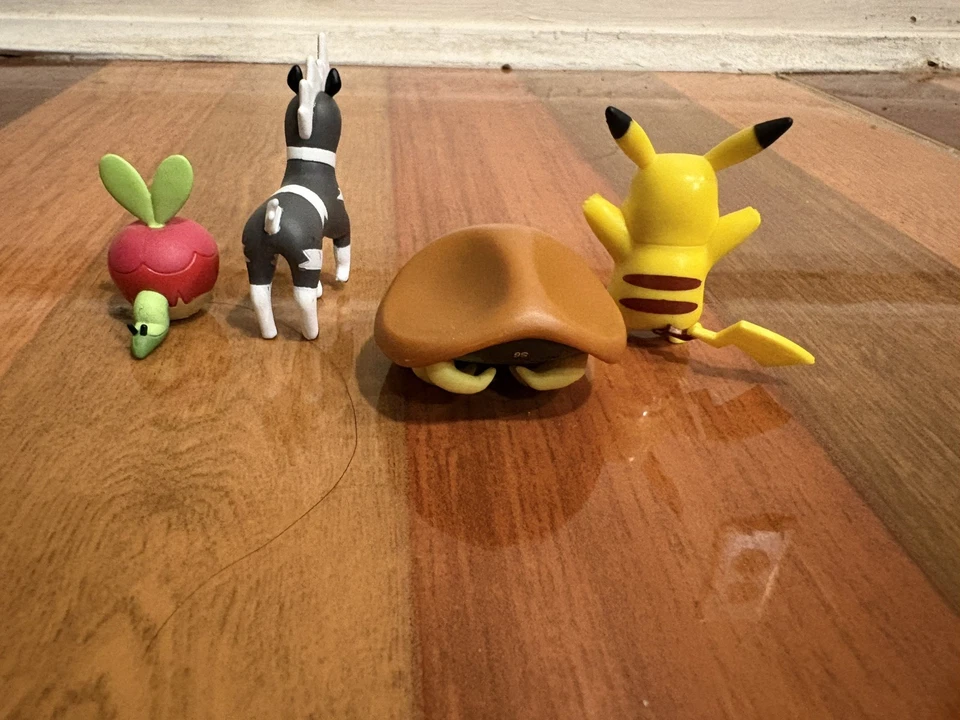 Lote de 4 Nintendo Pokemon Jazzwares Foto 4 de 4