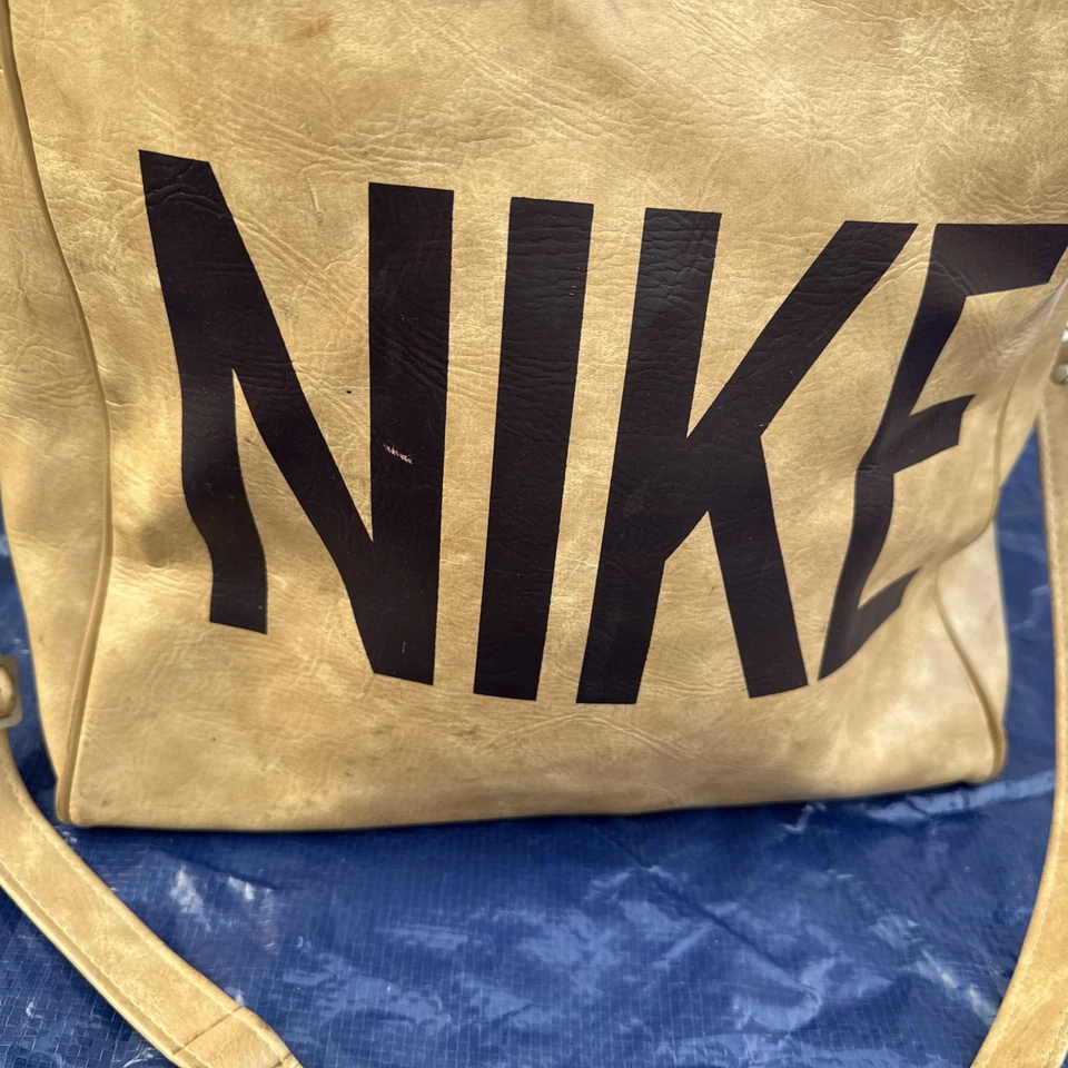 Nike LEATHER Tote Bag with Adjustable Strap VINTAGE - Image 4 of 4