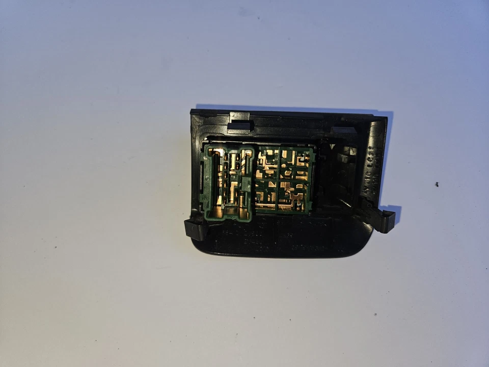 Infiniti I30 2000-2001 control de espejo retrovisor con bisel Foto 3 de 3