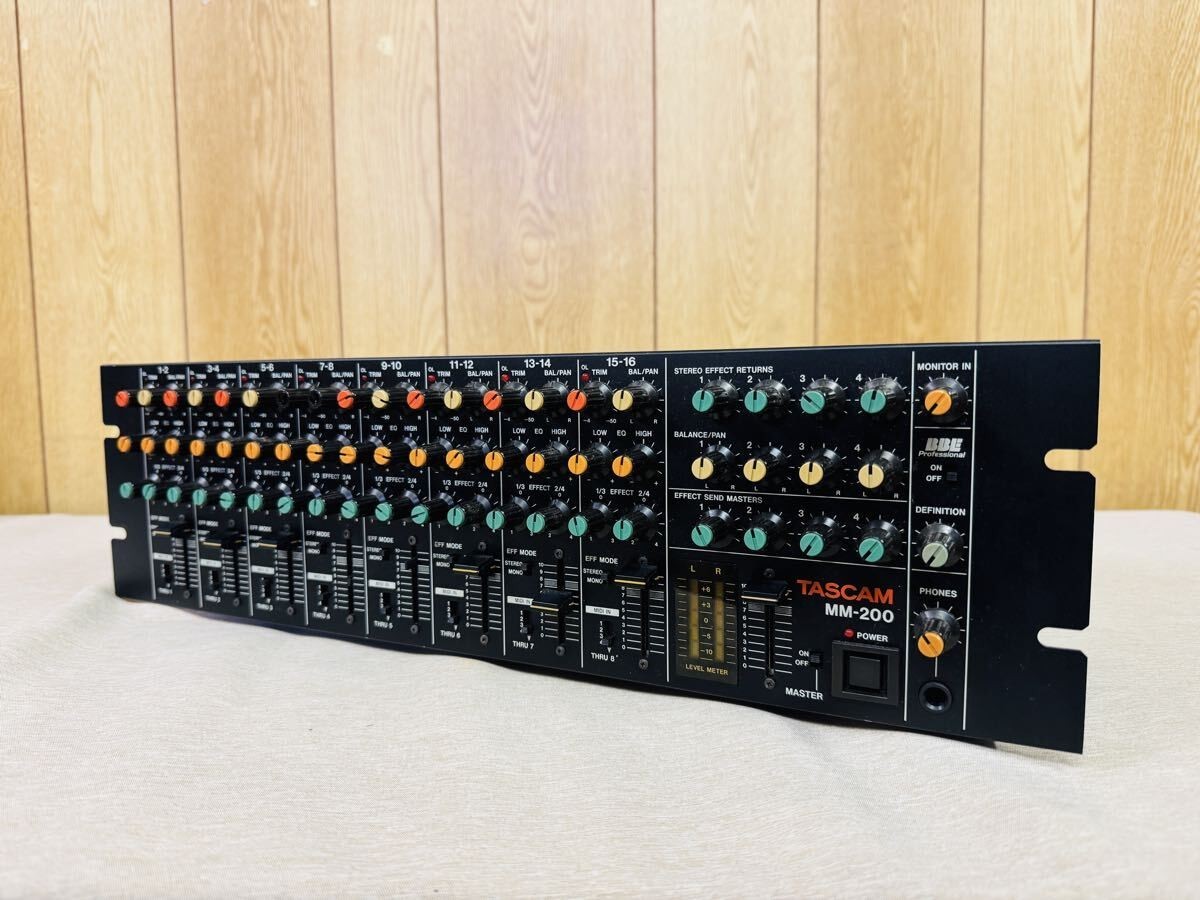TASCAM タスカム MM-200 アナログミキサー ステレオ8チャンネル 【公式