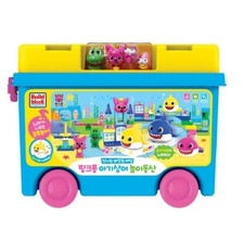 PINKFONG Baby Shark Family Amusement Theme Park Block Play Toy 4 Figures Kids