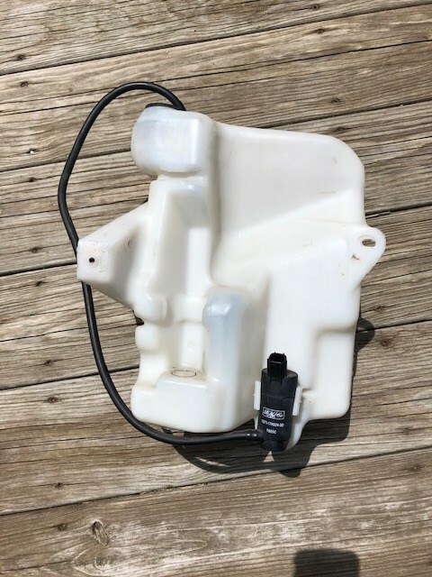 Fill washer fluid volvo