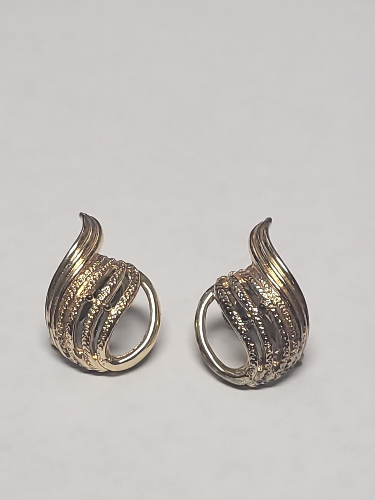 Vintage CORO Signed Earrings- Screw Back Gold Tone Pegasus Mark