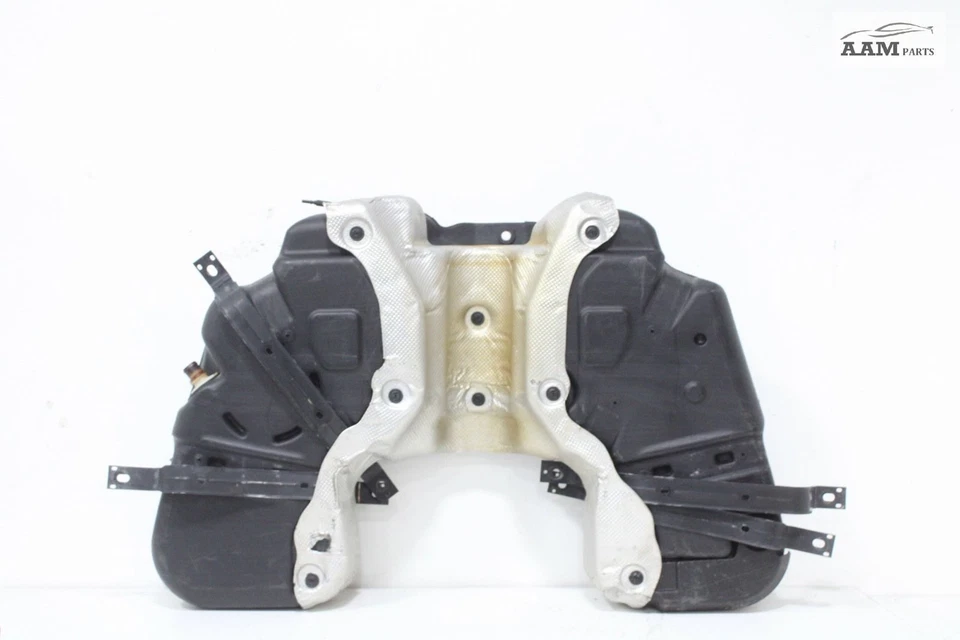 Dodge Durango 2016-2019 3,6 L tracción trasera depósito de tanque de gasolina con escudo térmico OEM Foto 2 de 4