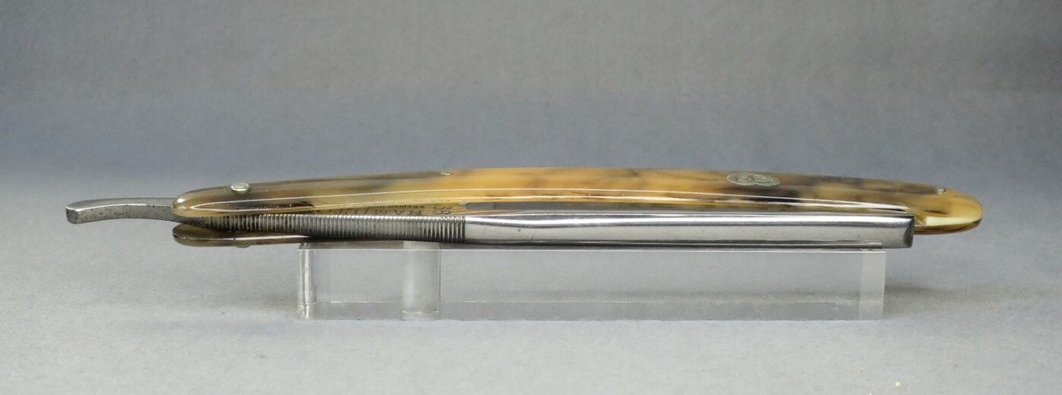 68 HAMILTON SWEDISH HIGH STEEL FOR BARBERS USE Straight Razor