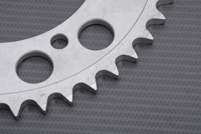 Couronne Renthal Ultra Light 39T en aluminium aéronautique pas 530 pour Kawasaki ZZR 600 - 2