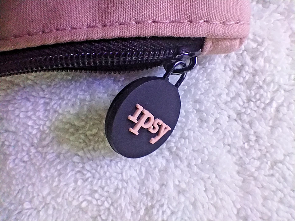 Pre-Owned IPSY Lingerie Lace Pink/Black Bag, 5"x7". Free Shipping! - Image 3 of 4