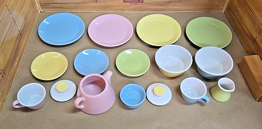 16 Piece Ceramic Multicolor Child Play Dinner Ware Set; Incomplete
