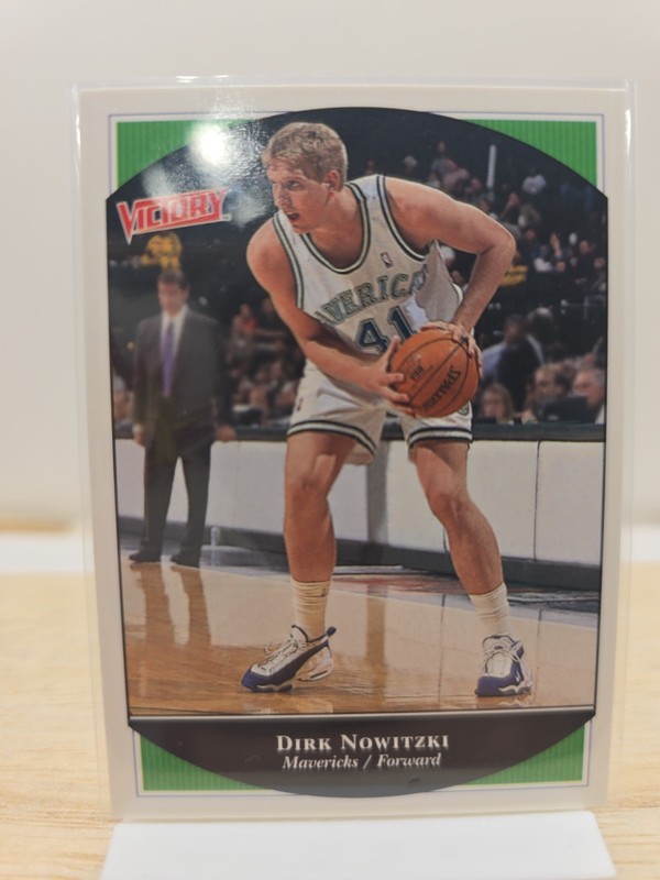 1999-00 Upper Deck Ultimate Victory - Dirk Nowitzki #18
