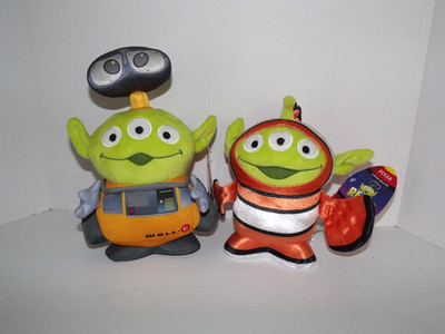 Set of 2 Disney Remix Pixar Alien Plush Dolls Nemo & Wall E New With Tags (R)