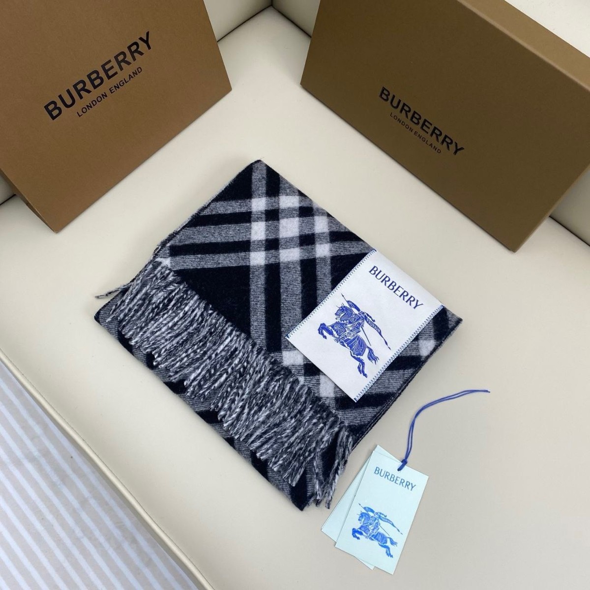 Burberry double-sided plaid scarf! Absolutely stunning and