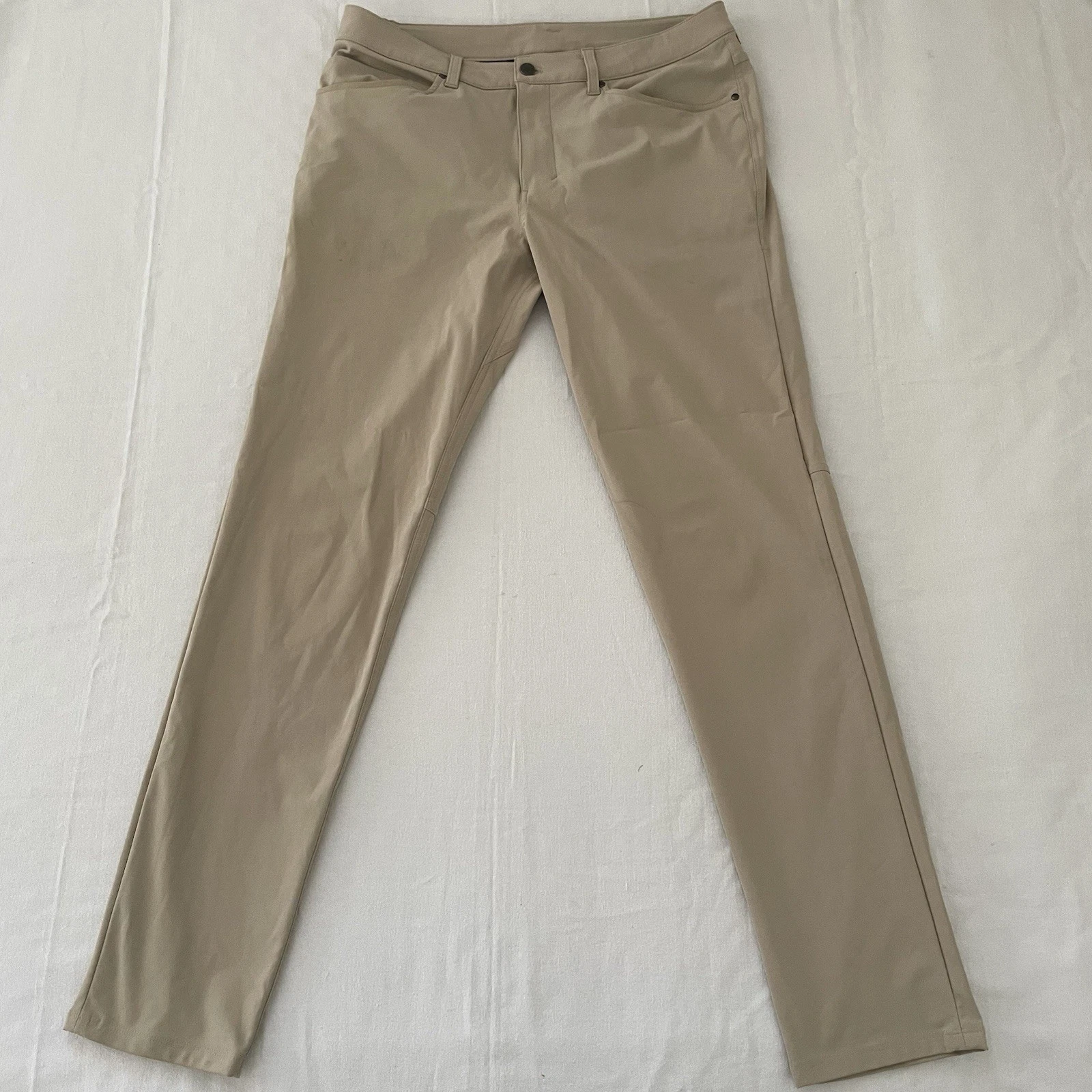 Lululemon Men’s ABC Pants Khaki 33x32 Slim Tech Stretch Performance Golf Travel