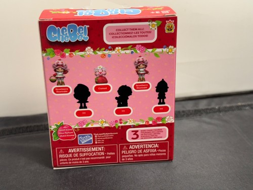 Minifigura Strawberry Shortcake Pascua Primavera CheeBee 2.5" Vacaciones - Imagen 2 de 2