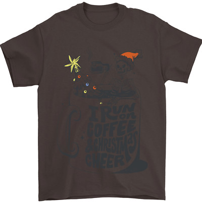 I Run On Coffee and Christmas Cheer Skull Herren T-Shirt 100% Baumwolle