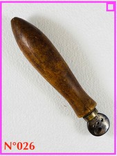 N°026 Ancien OUTIL de CORDONNIER Bourrelier Sellier Tapissier métier du Cuir