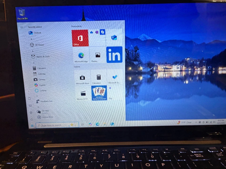东芝 S55-A5335 基本款游戏笔记本电脑,15.6 英寸,i7-4700MQ,8GB RAM,500GB 固态硬盘 — 第 3/4 张图片