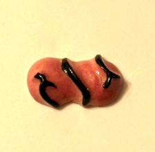 Fève LENOTRE à Paris en 1998 La Pâtisserie Rouge de Garouste et Bonetti