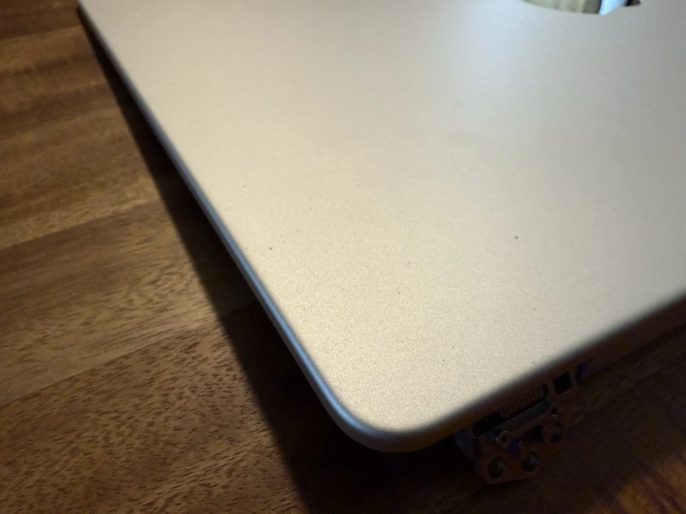 Apple MacBook Pro 14" M1 Silver Display- OEM A2442 2021 (BROKEN LCD) - Image 3 of 4