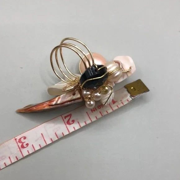 Artisan big statement size beach boho shell wire ring pearls mop faux pearls. - Image 3 of 4