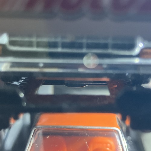 M2 Machines Auto-Lift AutoZone Exclusive 2 1979 Chevy Silverados Stepside/No Bed - Picture 6 of 9