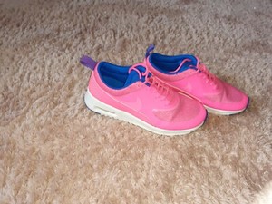 nike thea pink