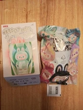 NEW - BIG INTO ENERGY CONFIRMED SERENITY VINYL PLUSH PENDANT - POPMART AUTHENTIC