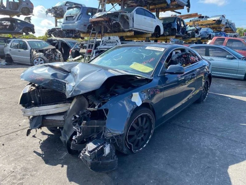 Antena de aleta de tiburón montada en el techo 2008 2009 2010 2011 2012 Audi A5 cupé Foto 3 de 4