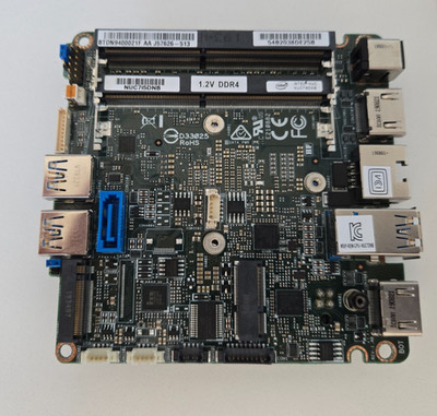 Intel NUC7i5DNB NUC-Board Kernprozessor der 7. Generation mit Kühlkörper