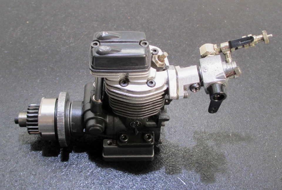 O.S. FS-26S-C 4.41cc 4-cycle glow engine with muffler for 1/10 RC cars Used f/s - Image 4 of 4