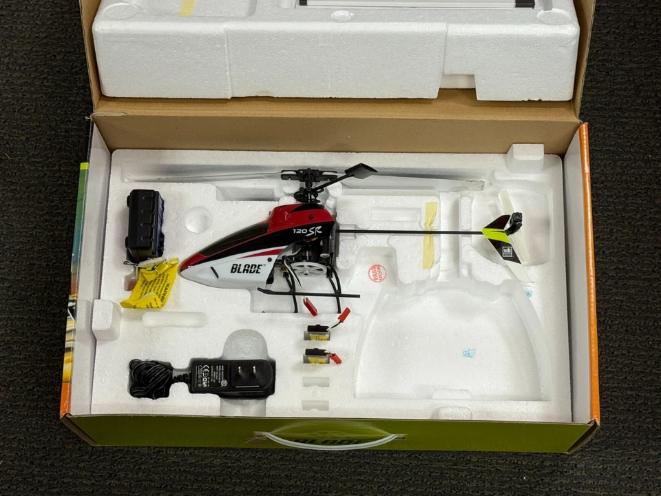 Excellent Condition Blade 120 SR RC Remote Control BNF Bind in Fly Helicopter - Image 2 of 3