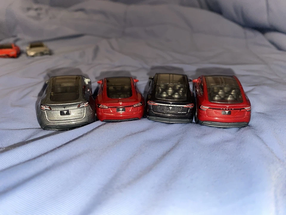 Tesla Lote Varios Modelos y Años Sueltos 1:64 Foto 3 de 4