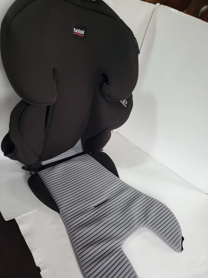 Britax Midpoint Dual Comfort Booster Car Seat Fabric Cover Replacement Padding.  - Image 4 of 4